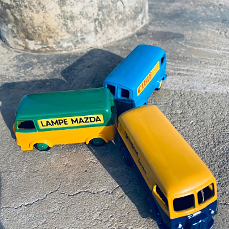 مقياس 1:64 ألعاب دينكي سبيكة 2 - مراجعة Party Games Bus وسعره